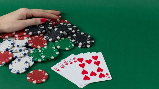 3 đôi thông là một trường hợp đặc biệt trong trò chơi bài tiến lên.Hãy đến B52 casino trực tuyến để biết thêm thông tin nhé .